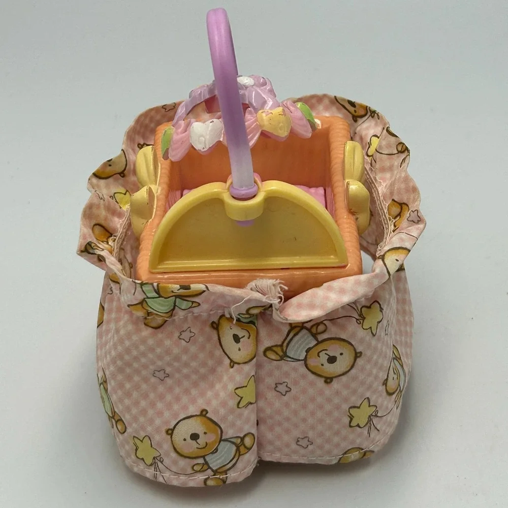 Fisher Price Loving Family Dollhouse Pink Baby Bed Girl Bassinet 2007 Mobile